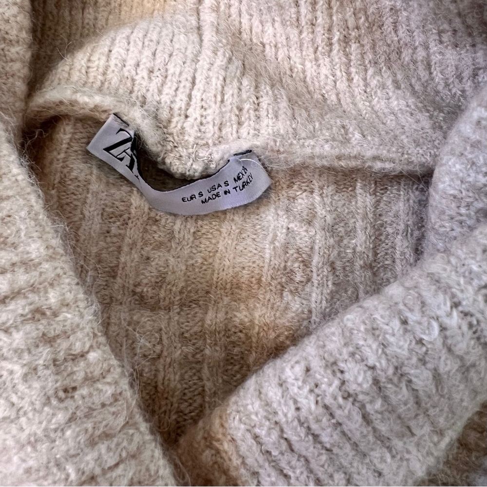 Zara Cable Ribbed Oversized Beige Sweater - S - Picture 2 of 4